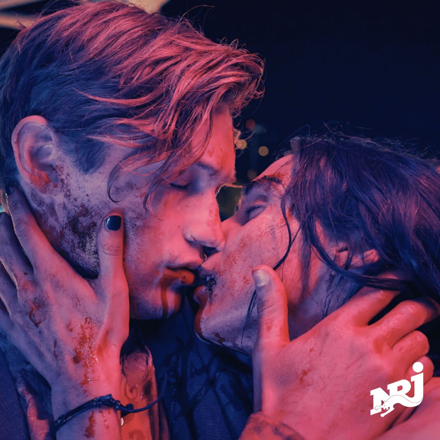 Twilight version allemande et une artiste NRJ qui débarque dans American Horror Story ! episode artwork