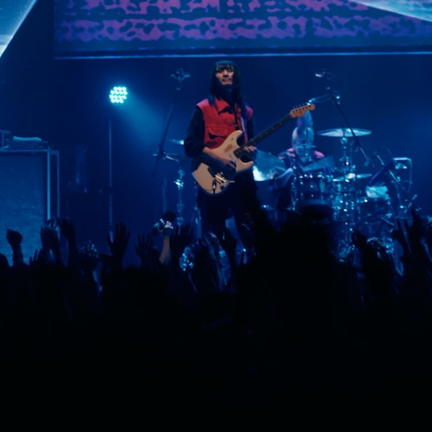 NEE、＜10th TOUR「EXOTIC METTYA SAISEI」＞東京公演より「マニック」ライブ映像公開 episode artwork