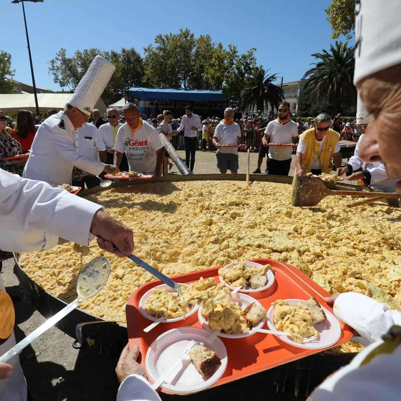 Omelette Gigante a Frejus - Freestyle Football a Nizza - Africa a Villeneuve-Loubet - Agenda del Week-End in Costa Azzurra