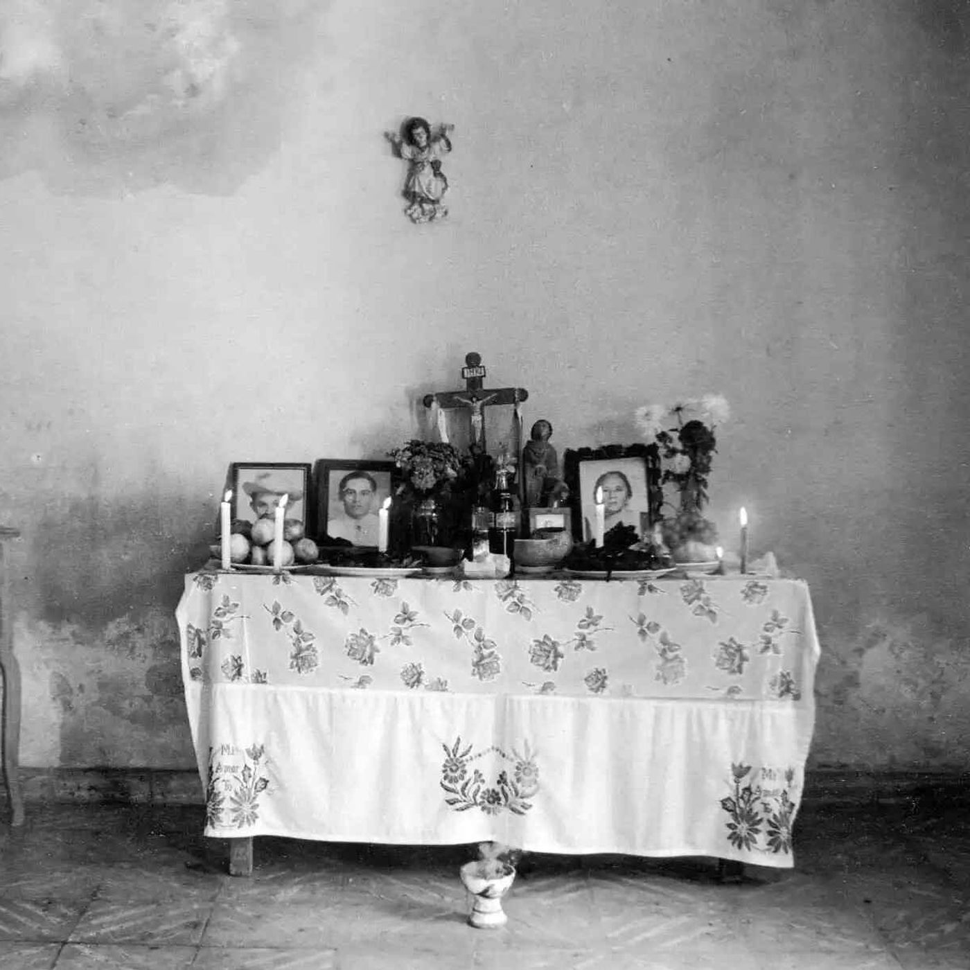Altares y ofrendas del Día de Muertos: símbolos del reencuentro entre vivos y muertos episode artwork
