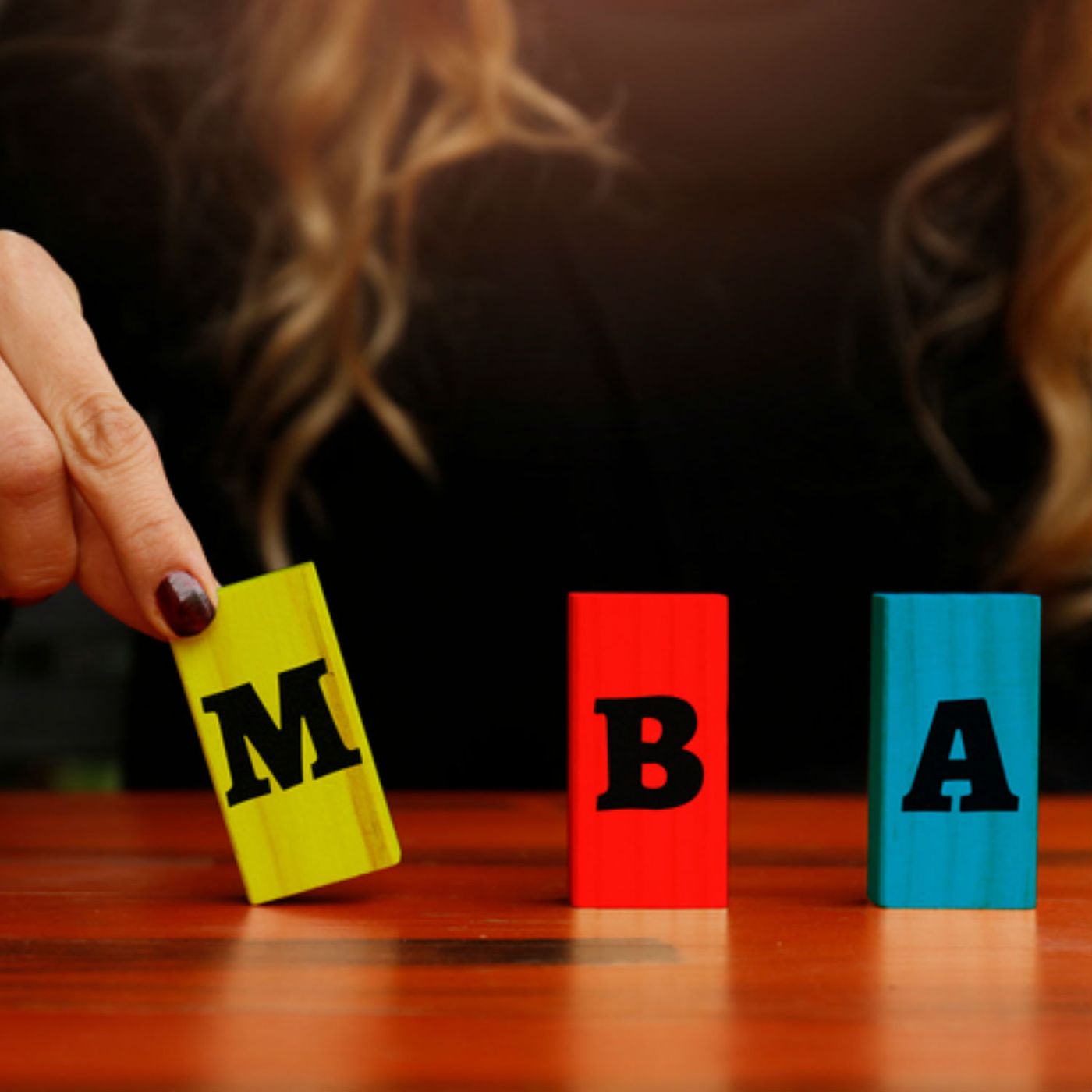 ¿Es mejor un MBA presencial o hacerlo online?