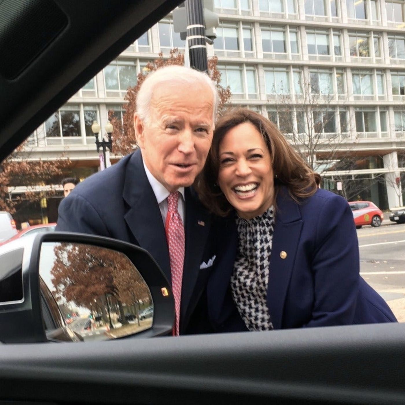 JOE BIDEN'S VICE PRESIDENT & WOMAN OF COLOR! episode artwork