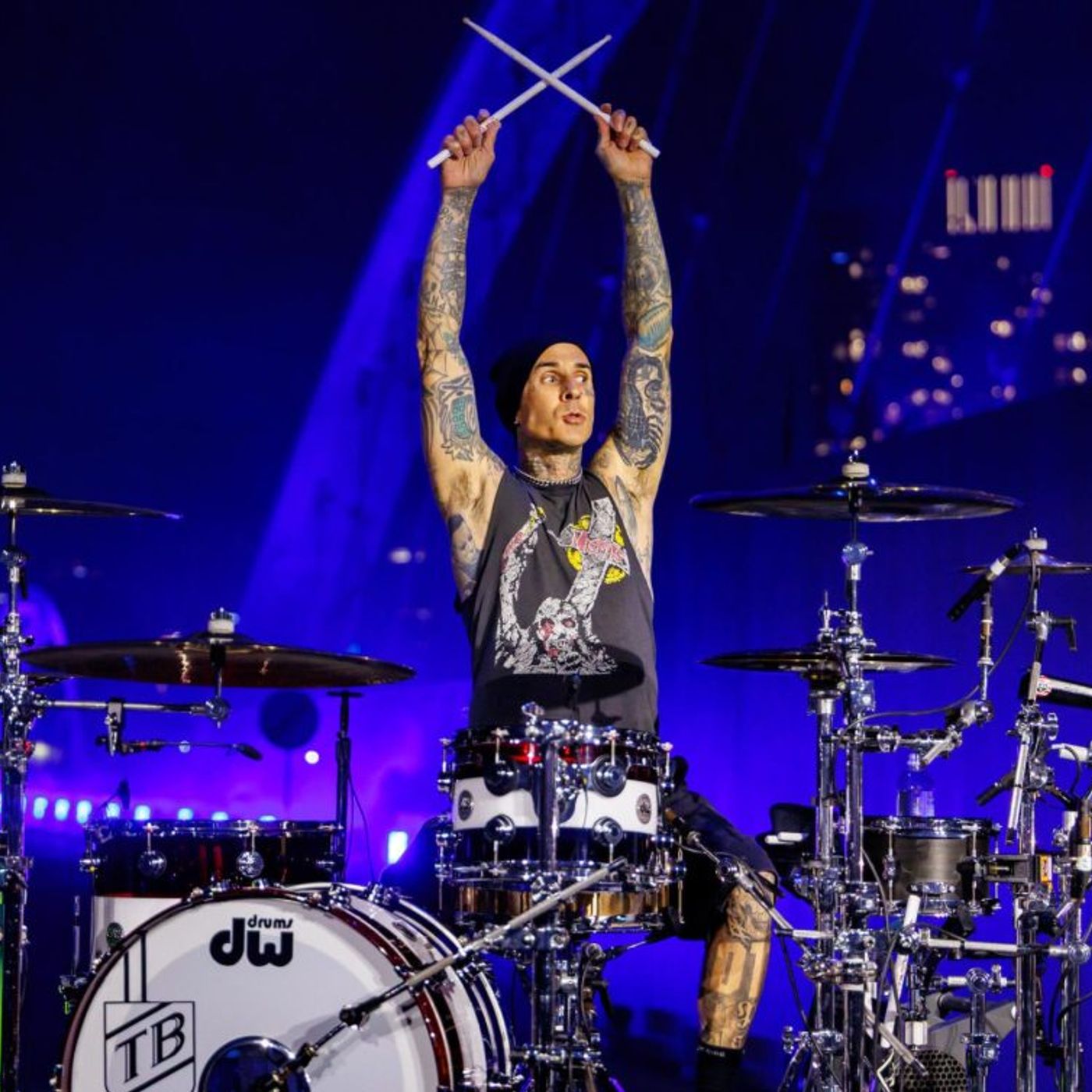 Travis Barker Recalls Daughter Alabama’s Fear Before His 2008 Plane Crash: ‘The Roof’s Gonna Come Off!’
