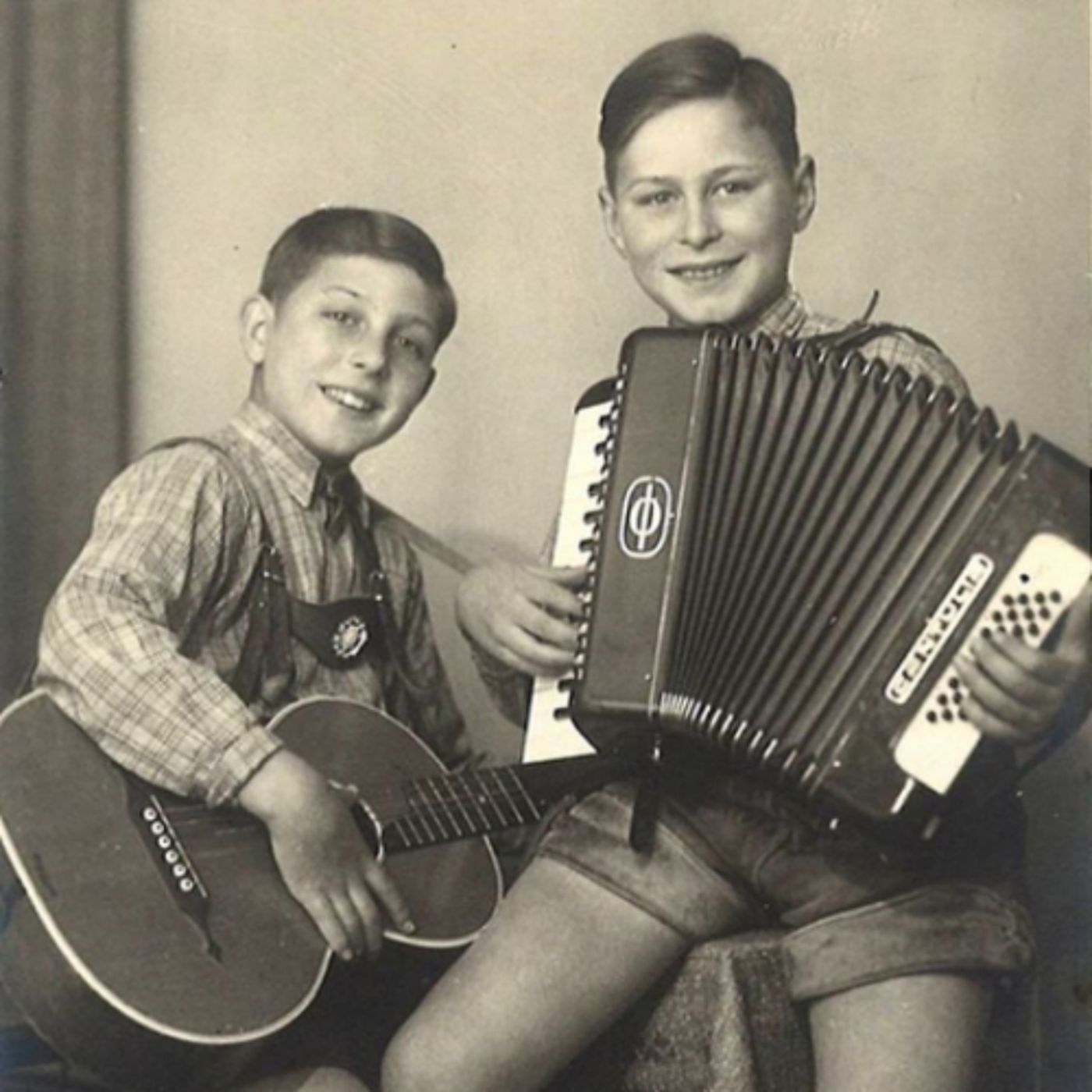Vier Wochen Wahnsinn im Mai '26 - von Michael Sailer und Franz Esser episode artwork
