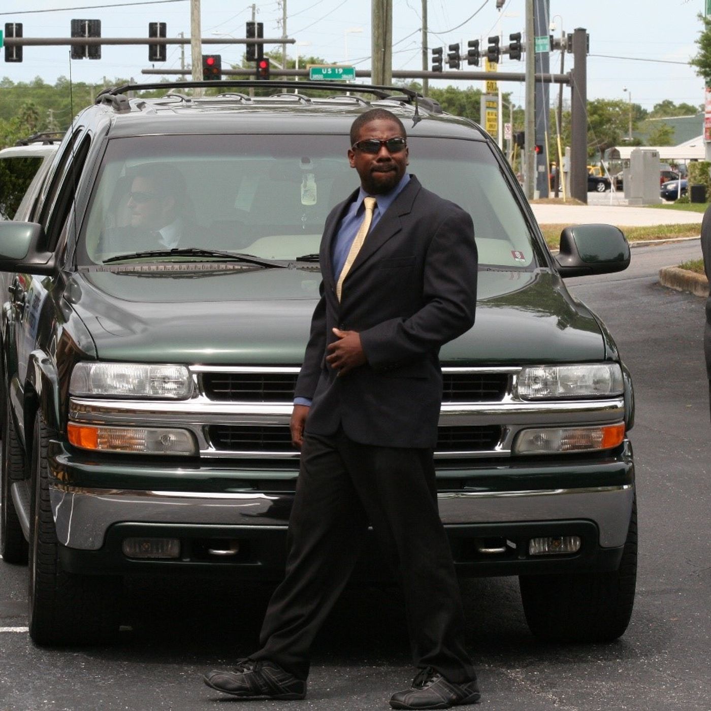 MORE BLACK MEN NEED TO BECOME THE BODYGUARDS OF THEIR FAMILIES!