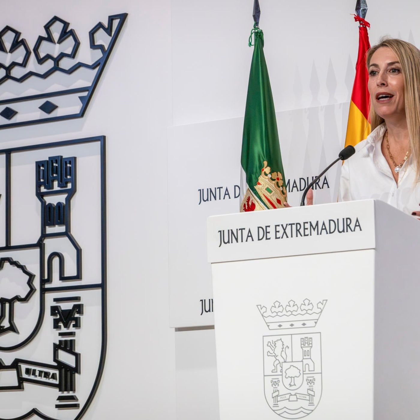 Tertulia: Guardiola llama a Extremadura a las urnas y Puigdemont se deja tentar