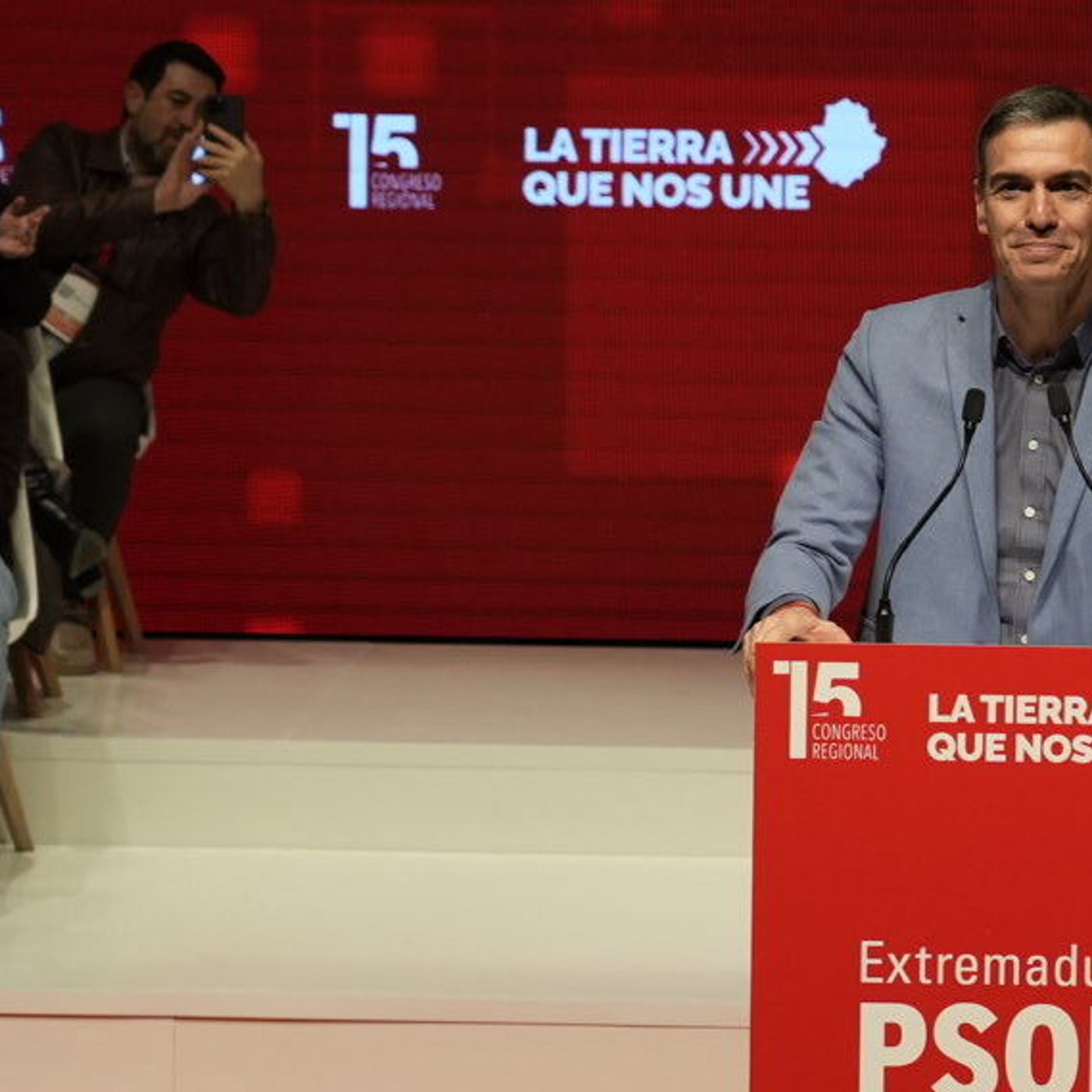 Federico a las 7: La prensa española horrorizada ante Trump ignora el asalto de Sánchez a las empresas españolas