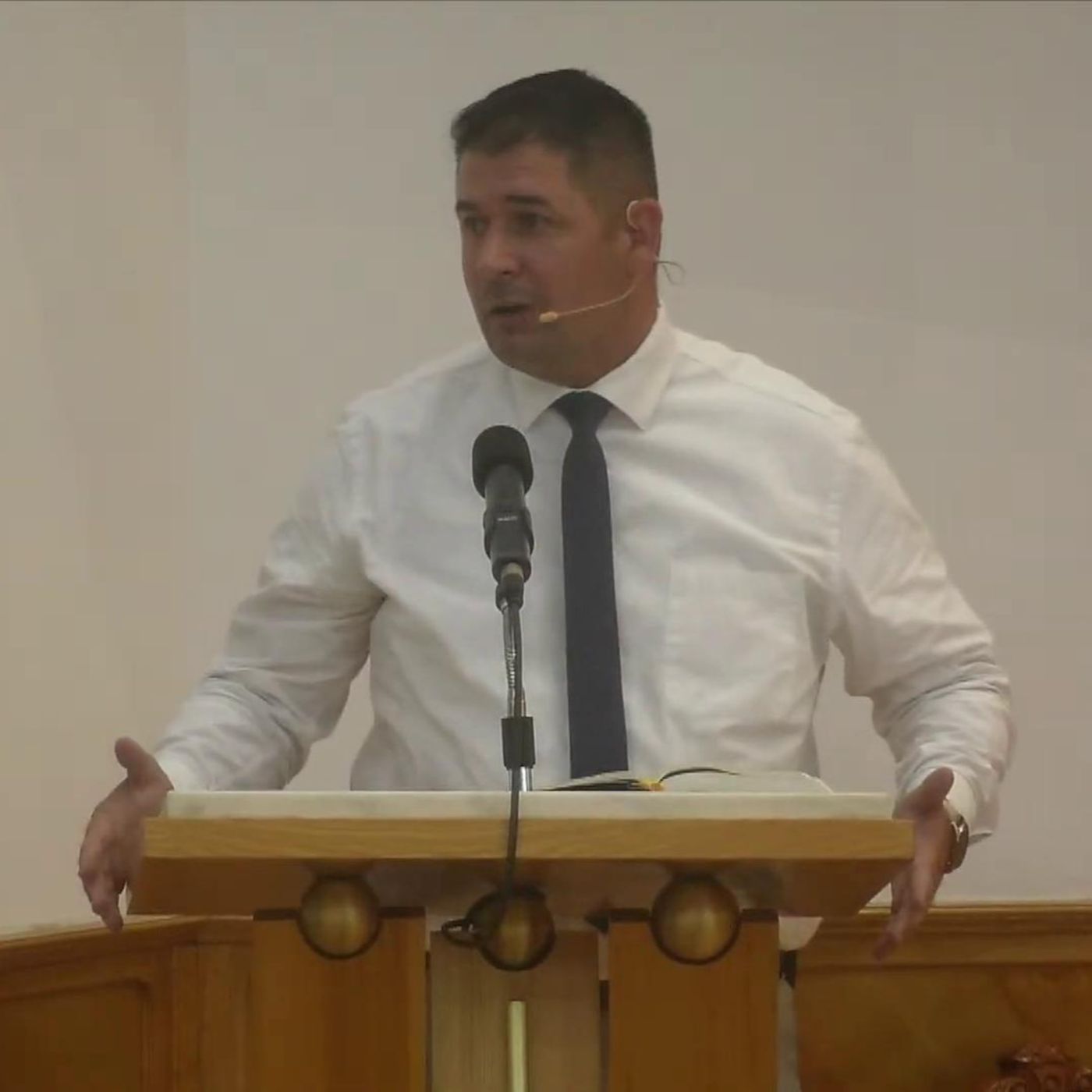 Pericole când folosim fără înțelepciune telefonul - Marius Pop