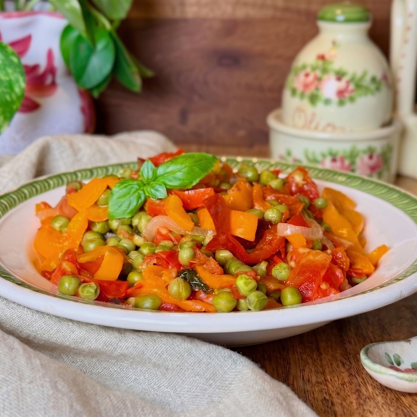 Peperoni e piselli in padella: la ricetta facile, profumata e fresca episode artwork