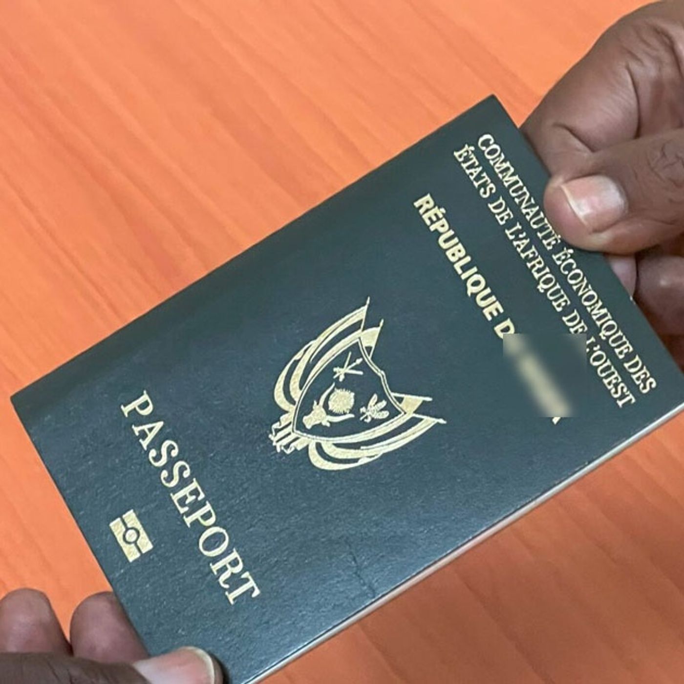 Le journal du 09 juin 2025 - Suspension temporaire des visas étudiants dans les ambassades américaines episode artwork