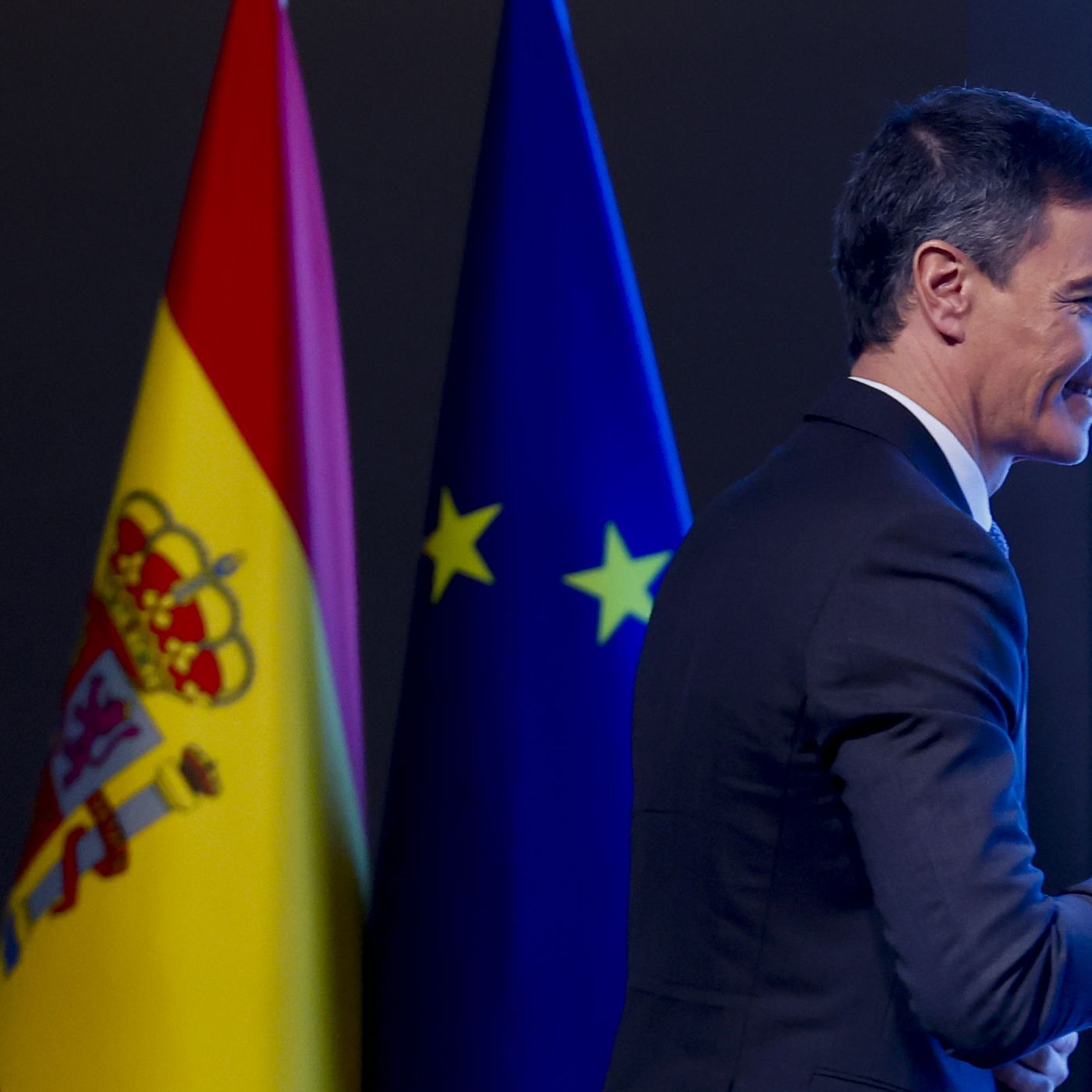 La República de los Tonnntos: Sánchez politiza el nivel más alto de la Administración