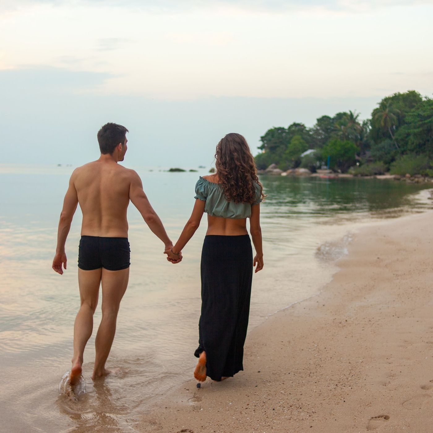 Mas allá del amor, un poema de amor para amores eternos. Un poema con voz para novios eternos