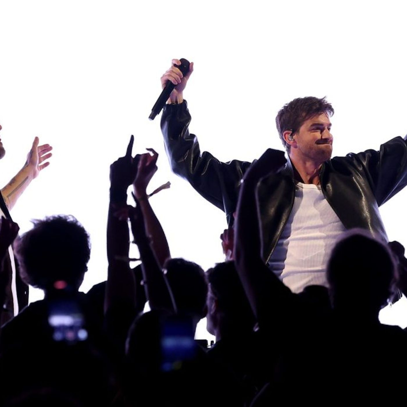 14 Concertgoers Hospitalized at The Chainsmokers’ San Jose Show