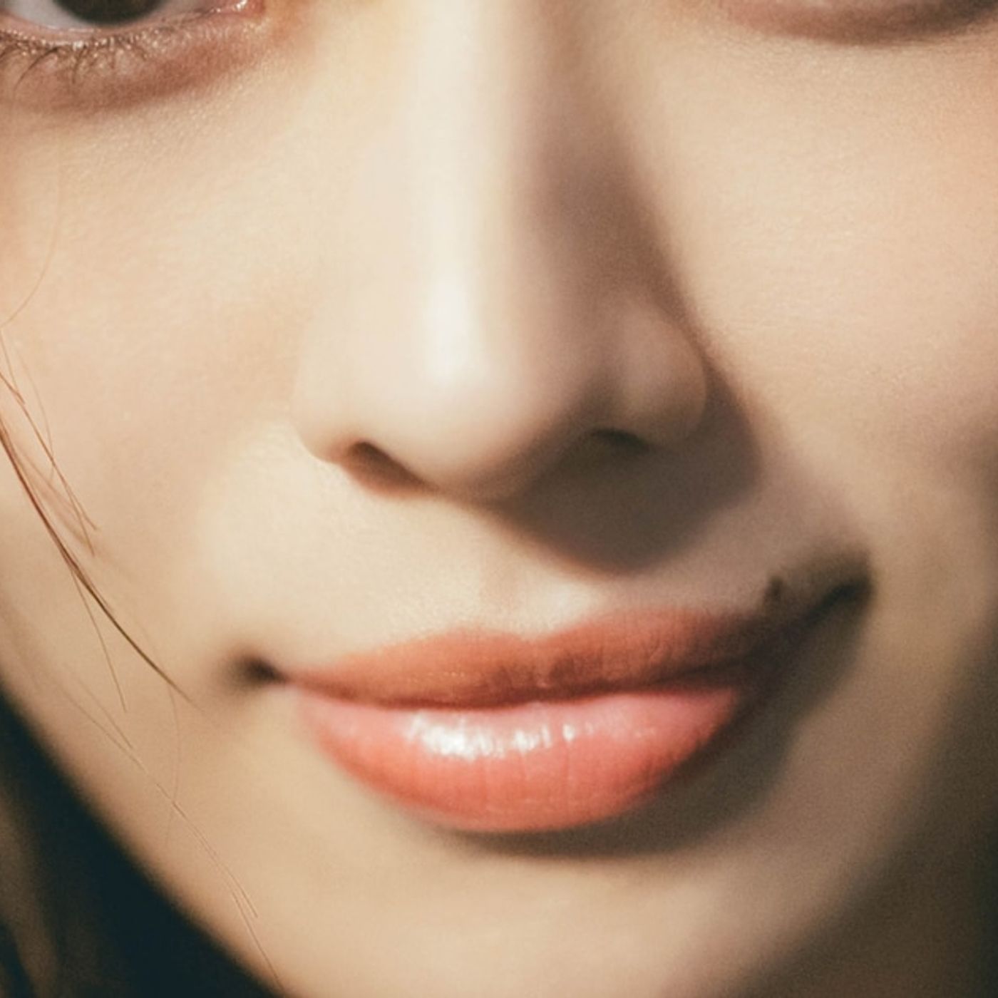 梅澤美波、2nd写真集の特典ミニブックの表紙＆タイトル決定「こんなにもドアップな私は少し照れくさい」（コメントあり） - 音楽ナタリー episode artwork