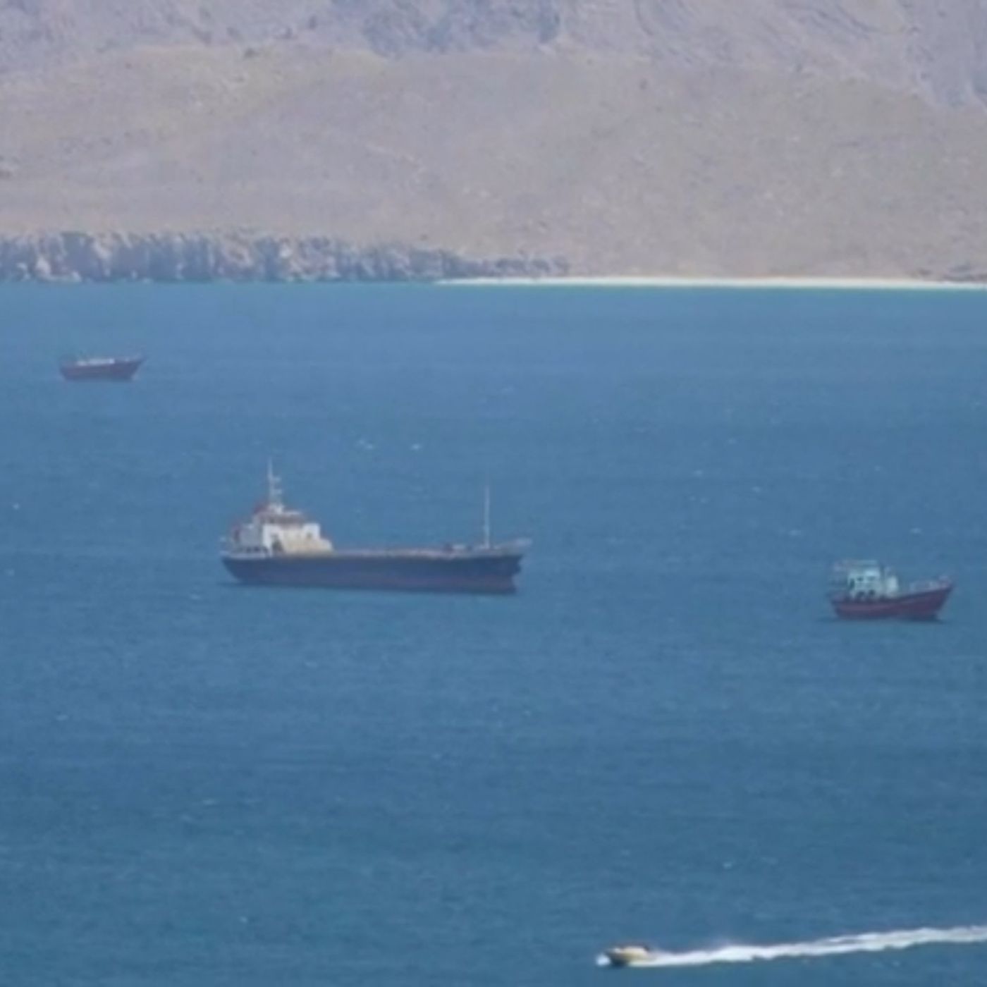 Hormuz, l’Iran: “Negoziamo solo con l’Oman”. Scorte missili Usa basse, Trump: “Falso” episode artwork