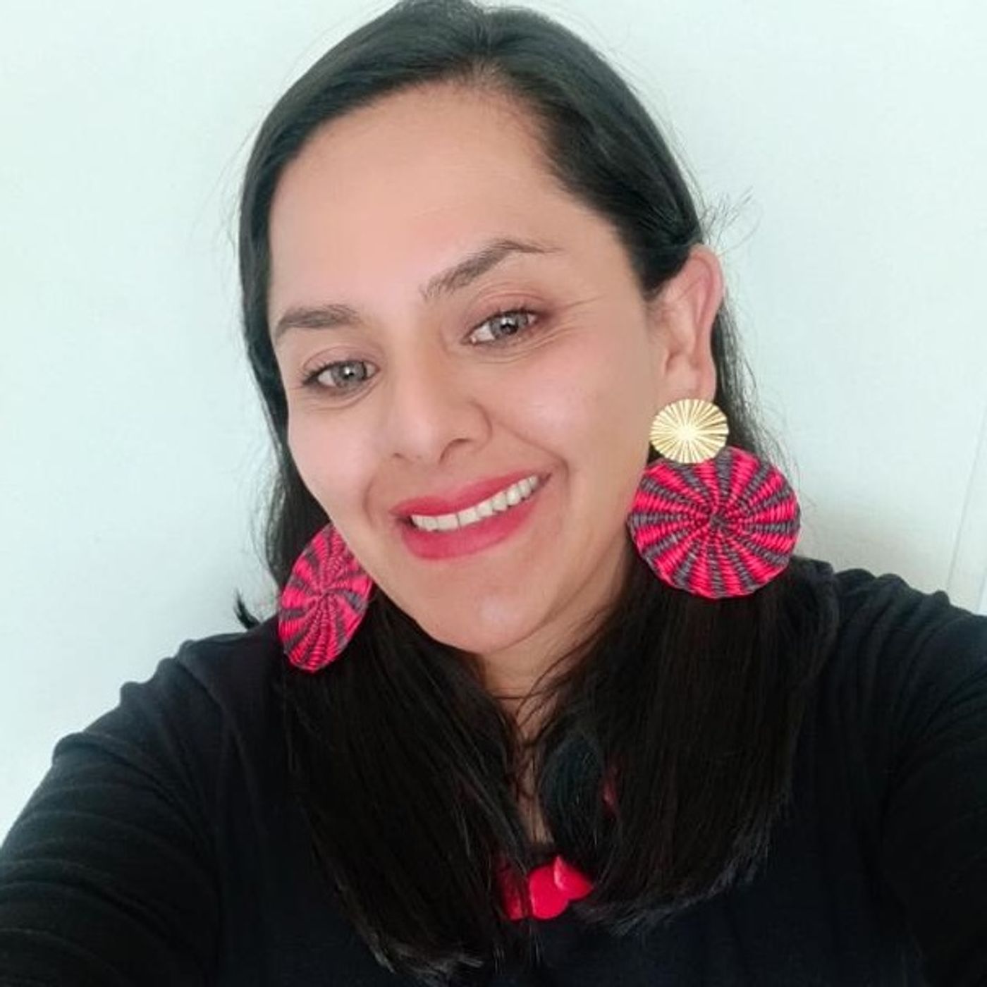 Opinión de Adriana Ortiz sobre su proceso en Profes a la U. episode artwork