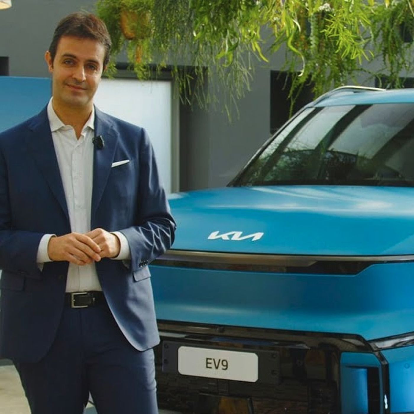 NEW KIA EV9 2024 - CARMELO TRINGALI RACCONTA LA NUOVA KIA EV9 episode artwork