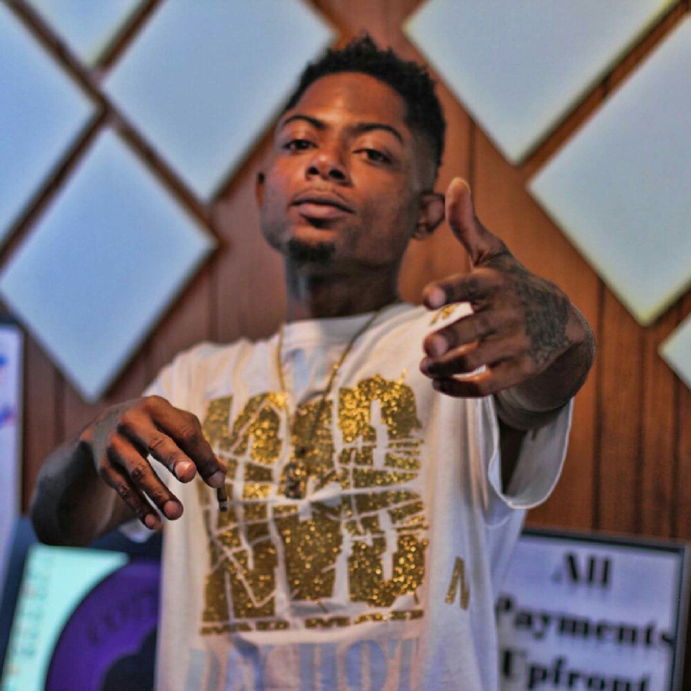 〽ob 〽y Life 〽ob 〽y Wife