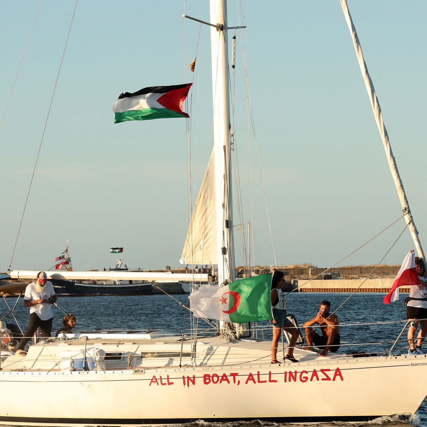 Federico a las 7: "La Bego flotilla interceptada por el ejército de Israel"