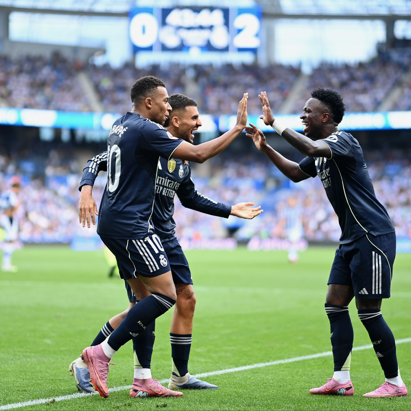 Los goles del Real Sociedad 1 - 2 Real Madrid | El Madrid gana con polémica