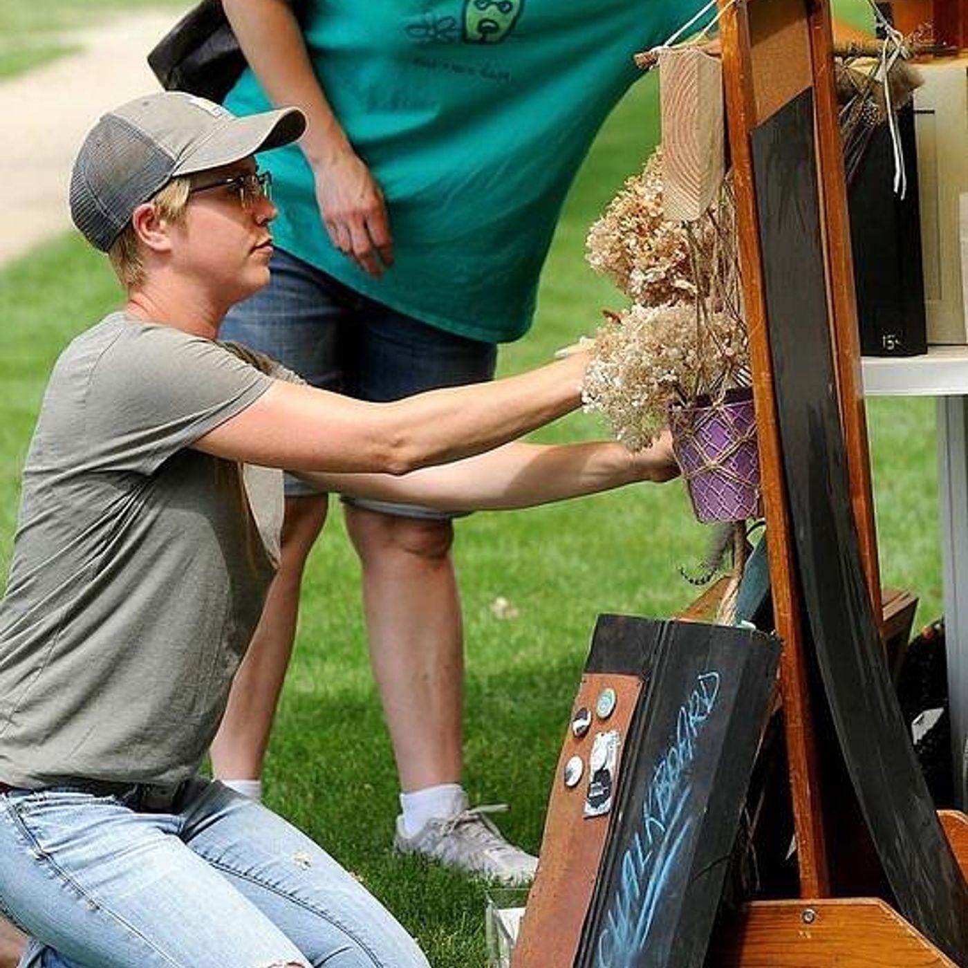Downtown Farmers Market in Yorkville continues today episode artwork