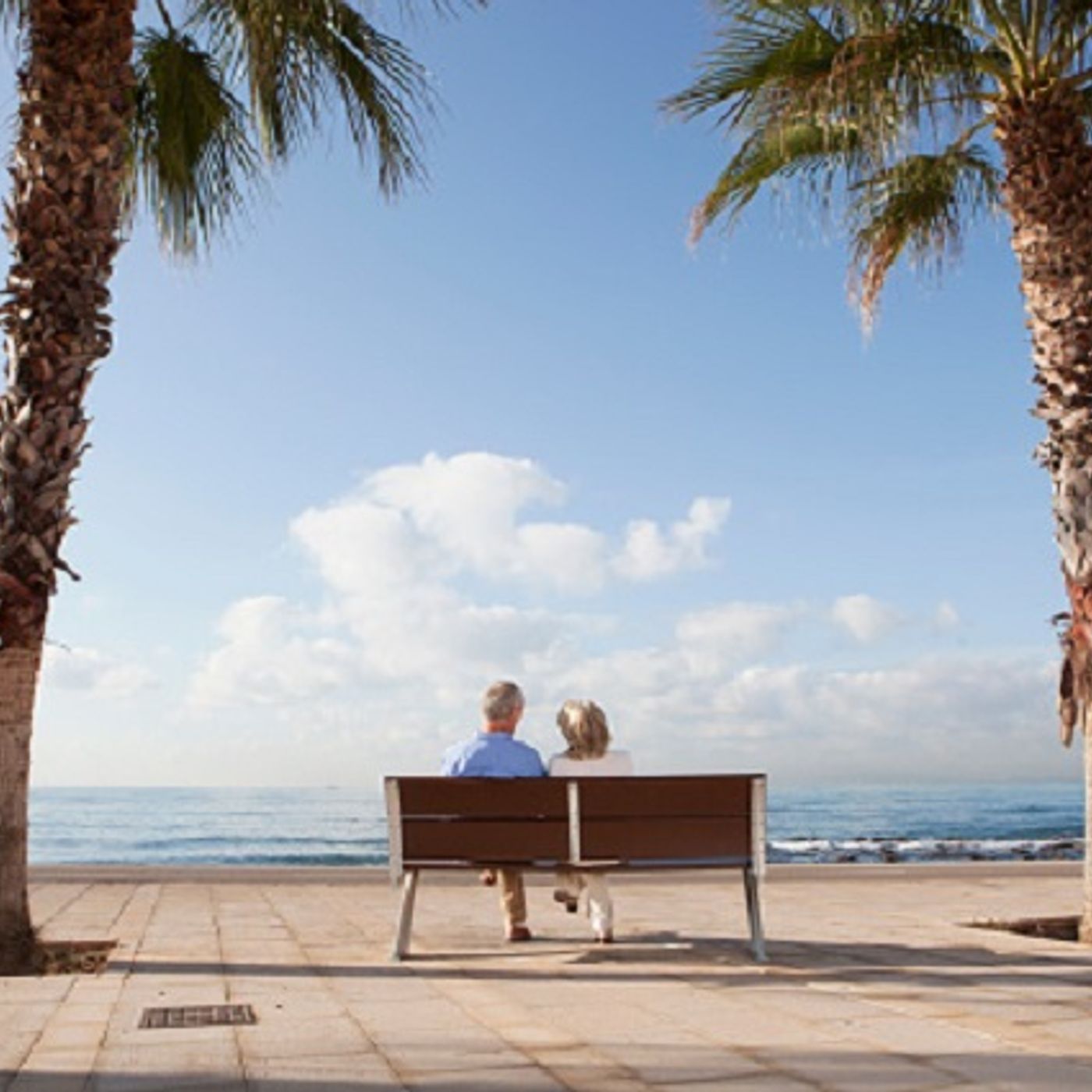 (Joke of the Day) Does an elderly woman meet "Mr. Right" on the beach? episode artwork