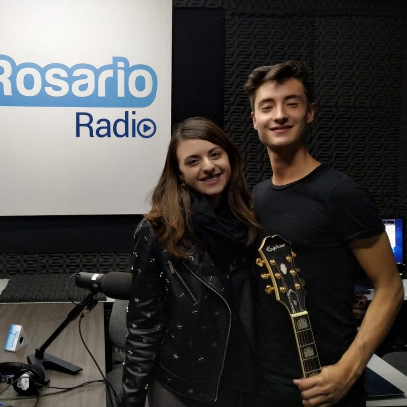 César Pinzón nos cantó sus canciones episode artwork