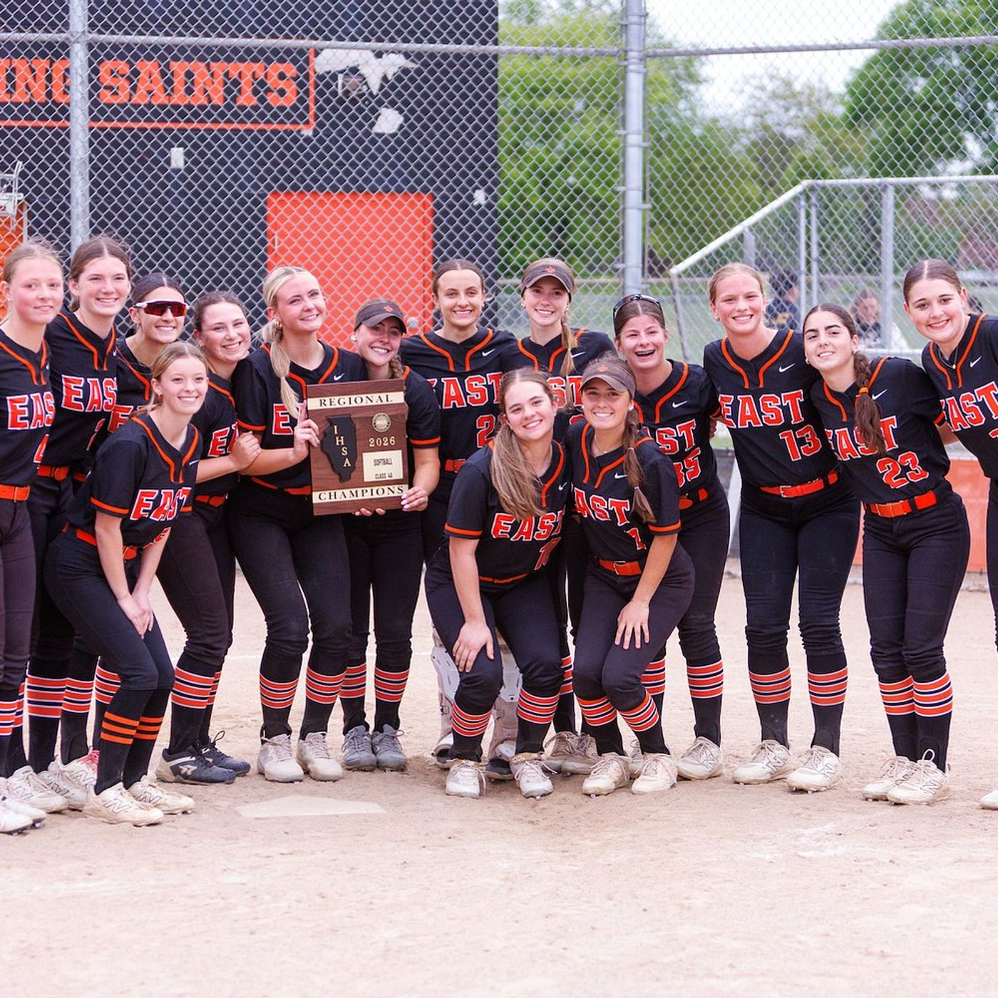 Emily Moline’s home run, Hannah Wulf’s pitching leads St. Charles East over Schaumburg for home regional title episode artwork