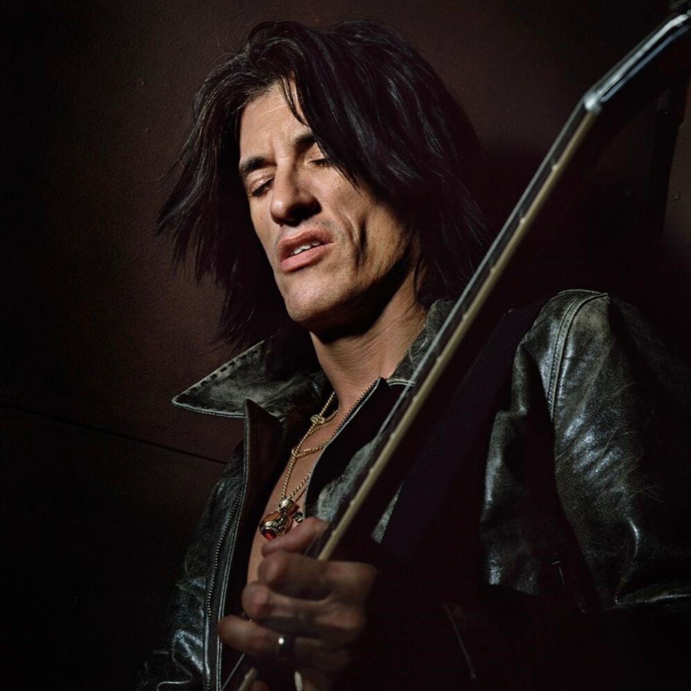 Joe Perry On Aerosmith’s Reunion, Steven Tyler’s Ozzy Cameo, And His Aug 14 Solo Tour Stop At Hard Rock Live episode artwork