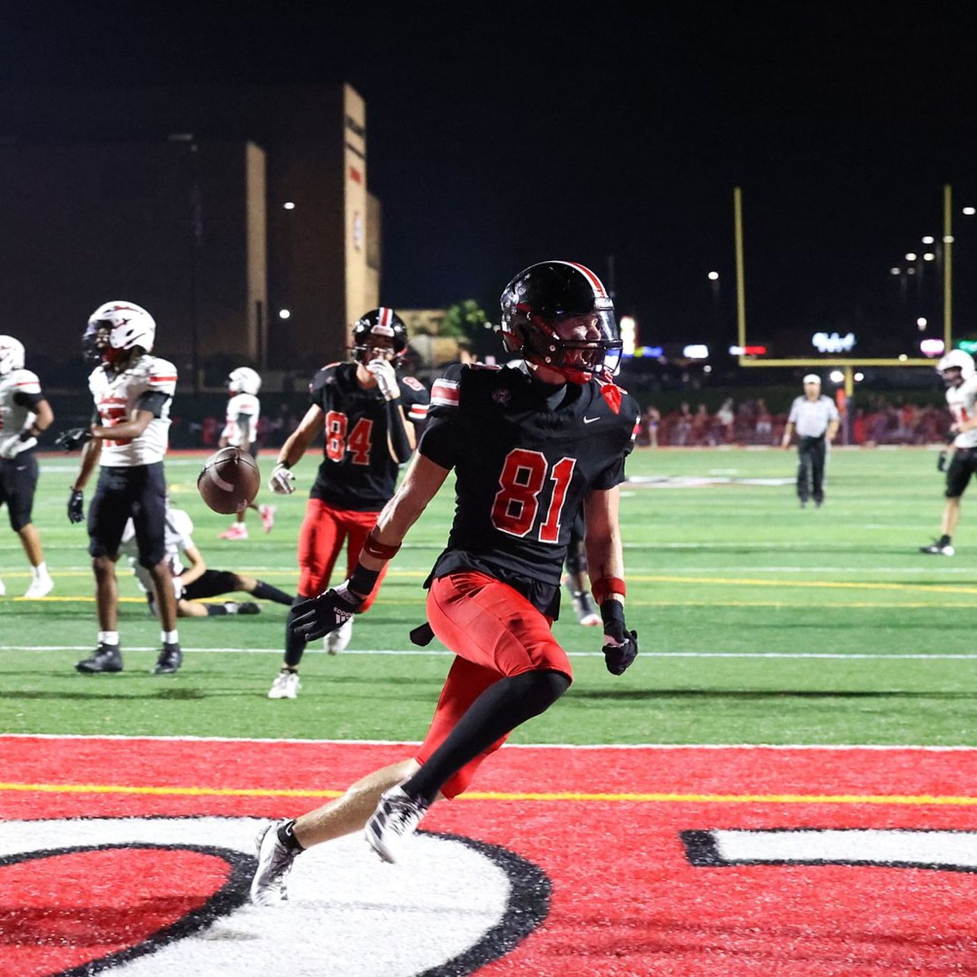 Lincoln-Way Central holds on for 28-20 win over Bradley-Bourbonnais episode artwork