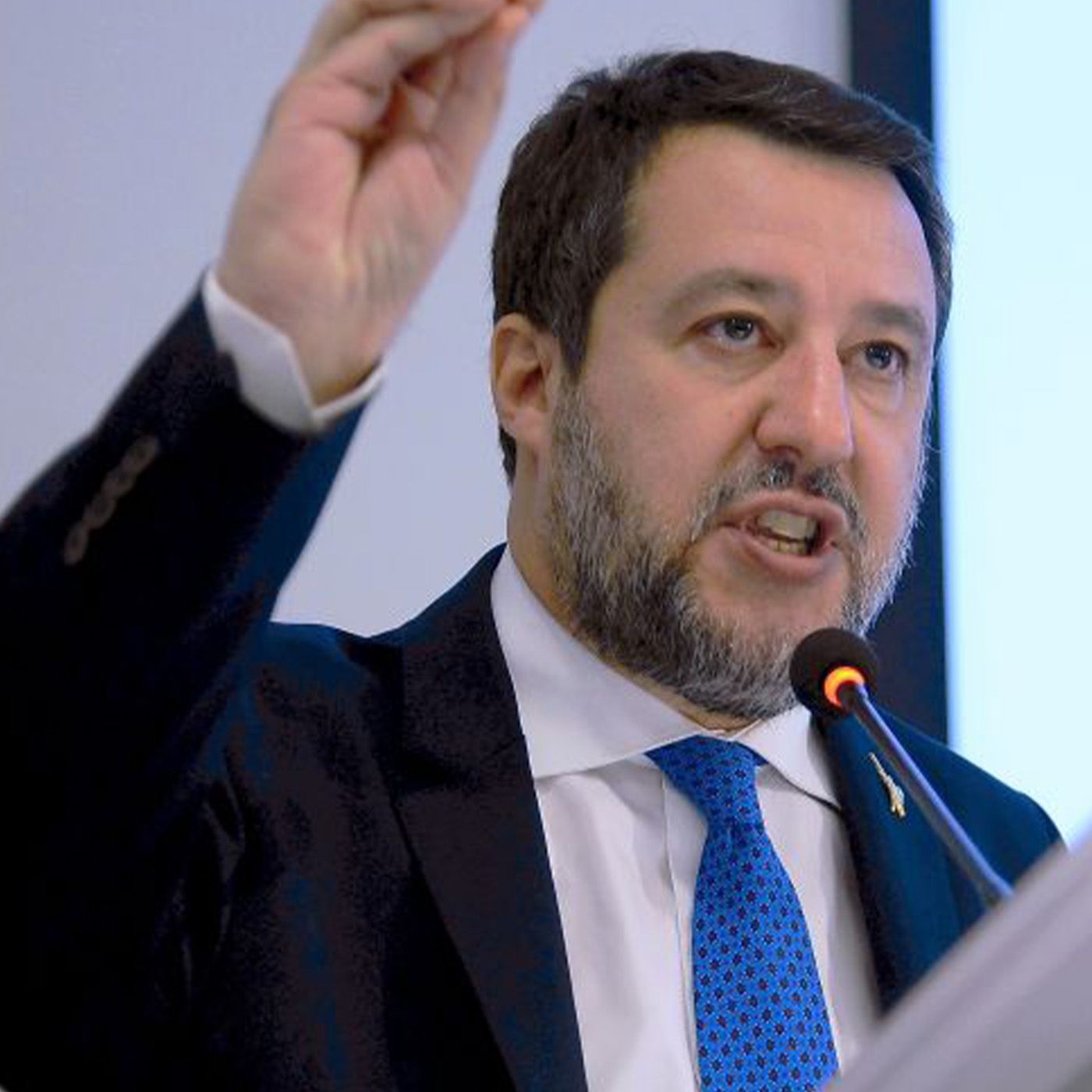 Salvini verso l'evento di Firenze di domenica. Riuniti i partiti sovranisti e della estrema destra | 29/11/2023 | Il Corsivo episode artwork