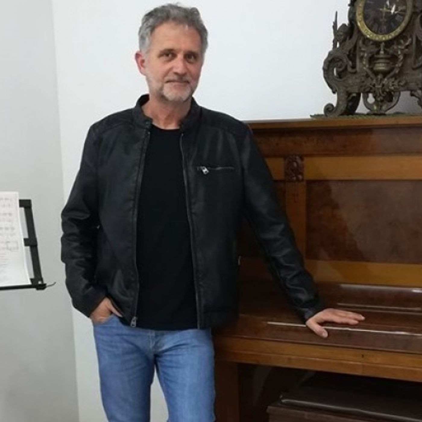 Sergio Pujol: "Fue un artista enorme y un fenómeno sociològico" episode artwork