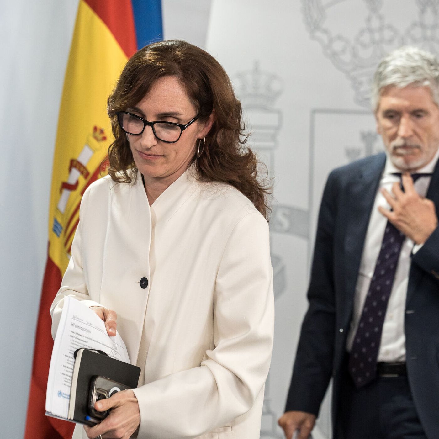 Tertulia de Cuesta: Los pasos dados para el desembarco del crucero del hantavirus y nueva tragedia por las narcolanchas
