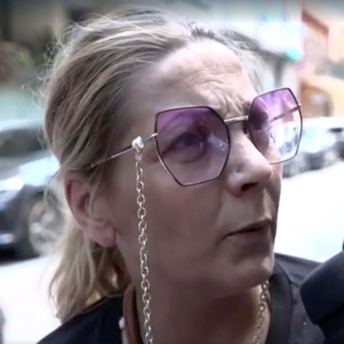 Afragola, la mamma di Martina: "E' venuto a casa nostra a piangere. E' un mostro" episode artwork