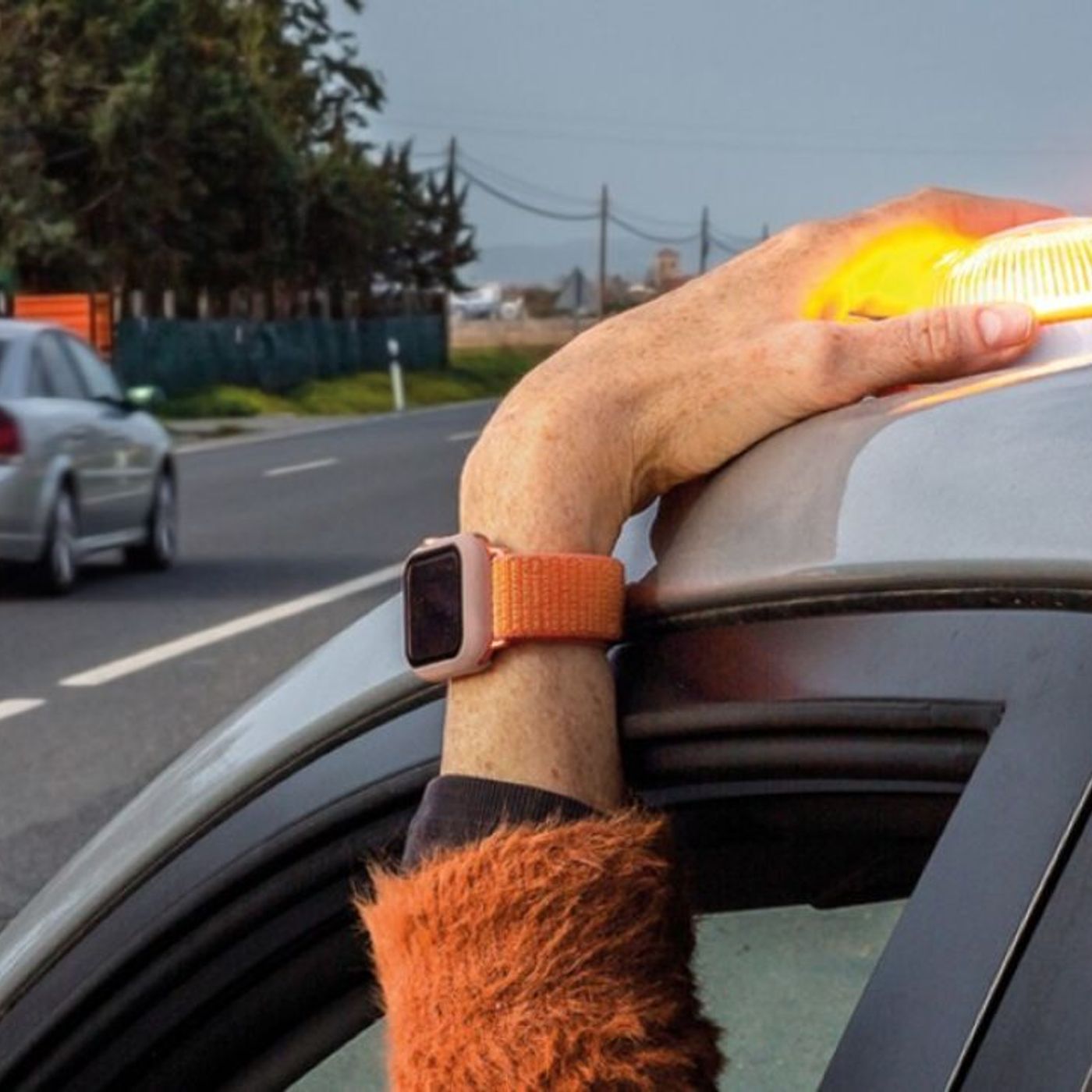 La diana Económica: Hasta 200 euros de multa por no llevar la baliza de la DGT