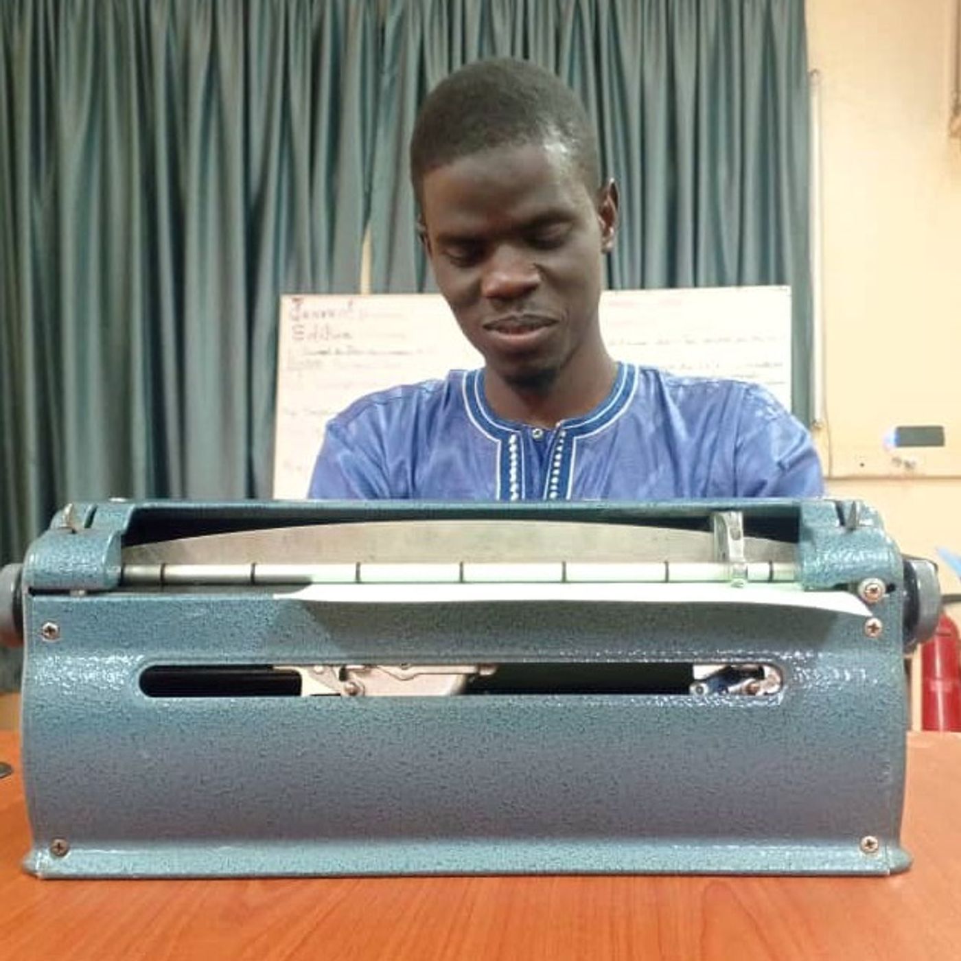 Amadou Tahirou Daoud, un jeune non-voyant déterminé à devenir journaliste episode artwork