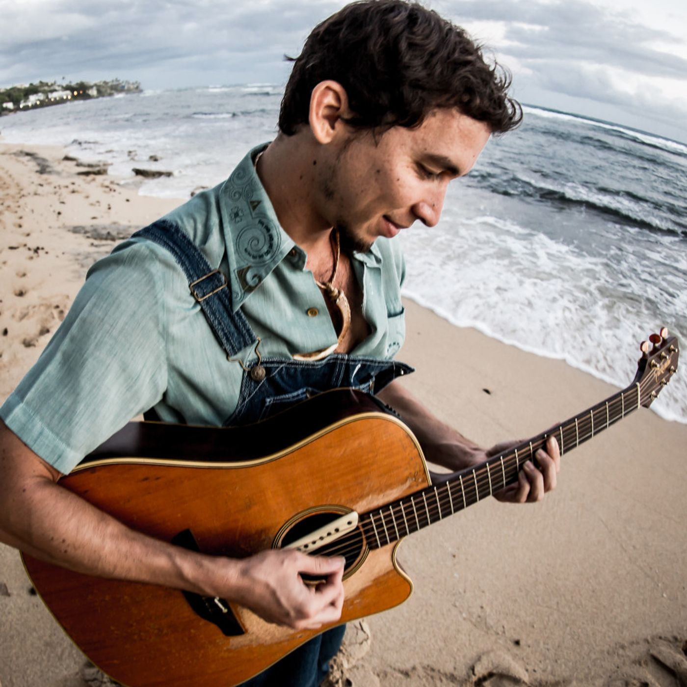 266 - Makana - Slack Key Guitar, Playing For the President, and Opening For Bad Company episode artwork