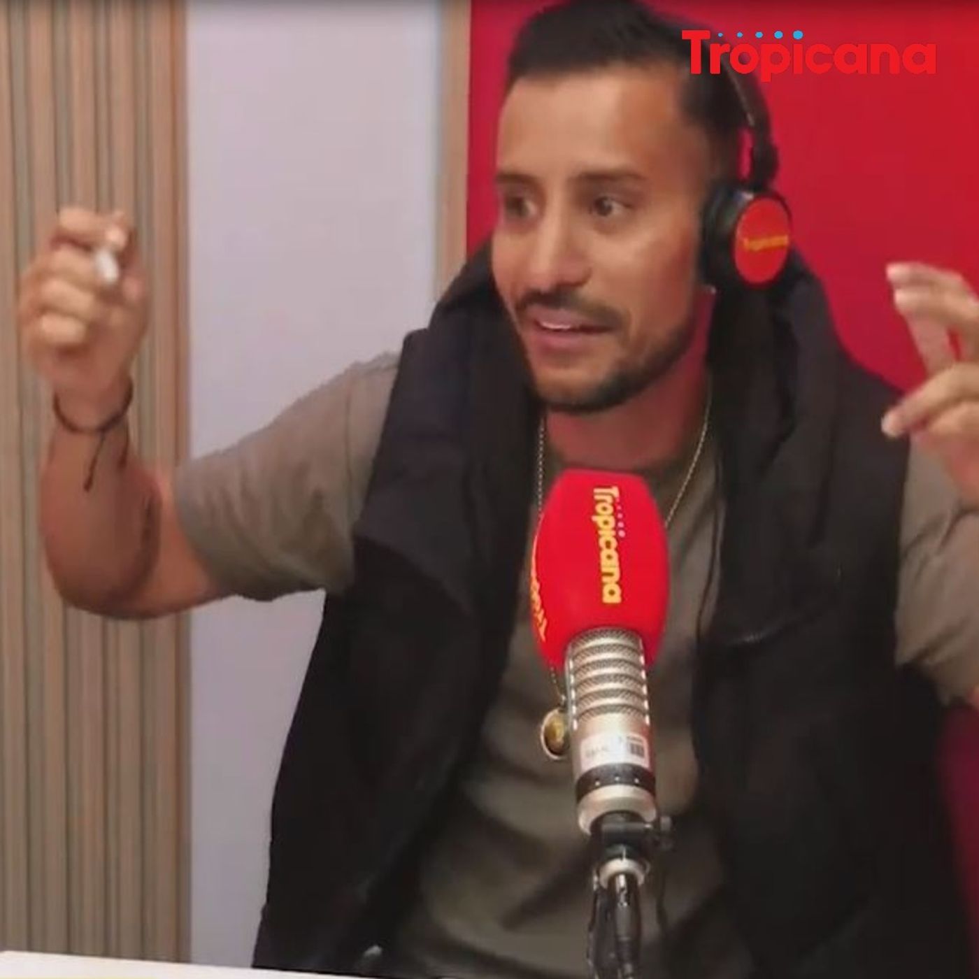 Tavo Bernate hablando de comedia episode artwork
