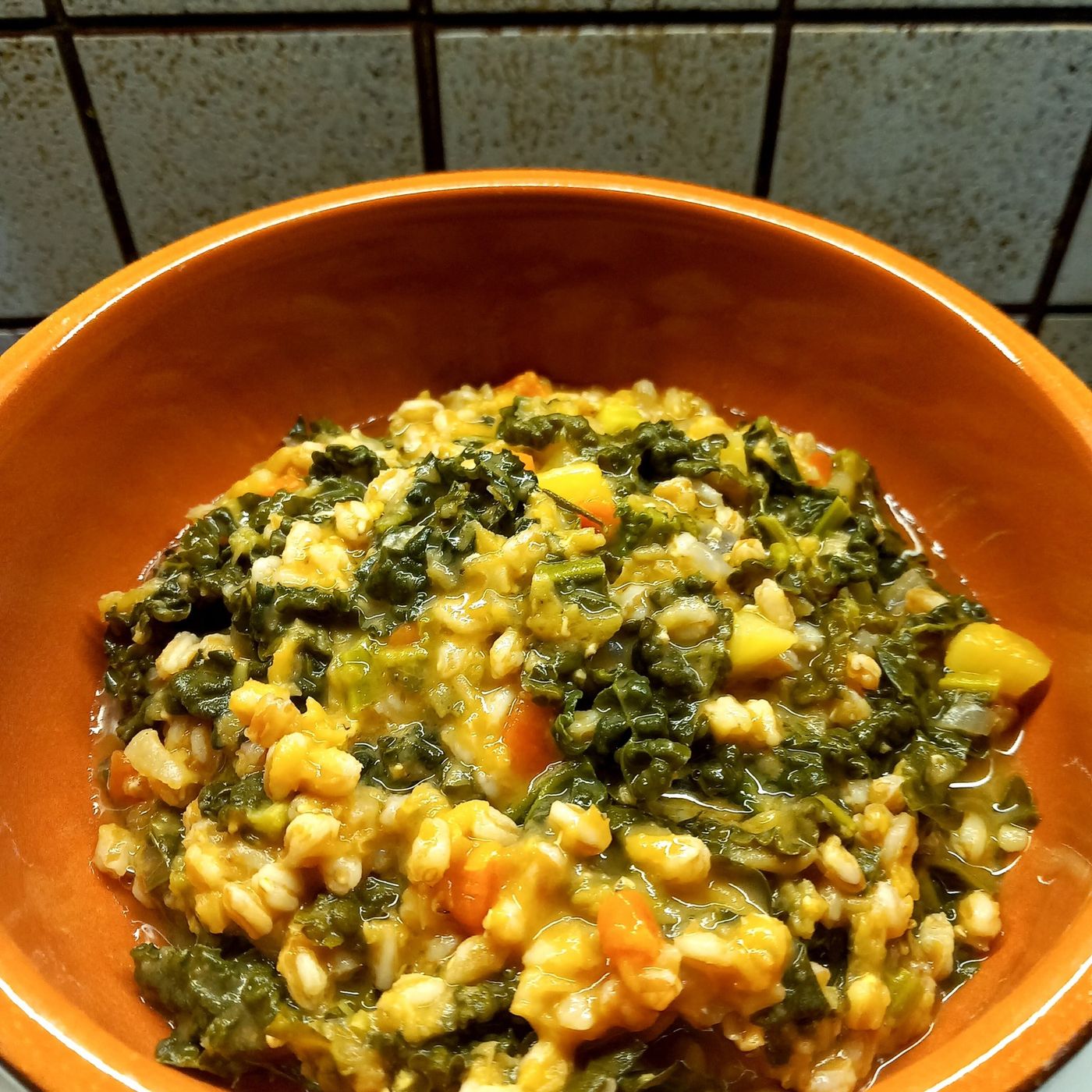 Zuppa di Lenticchie, Farro e Cavolo Nero - Ricetta Sana e Nutriente episode artwork