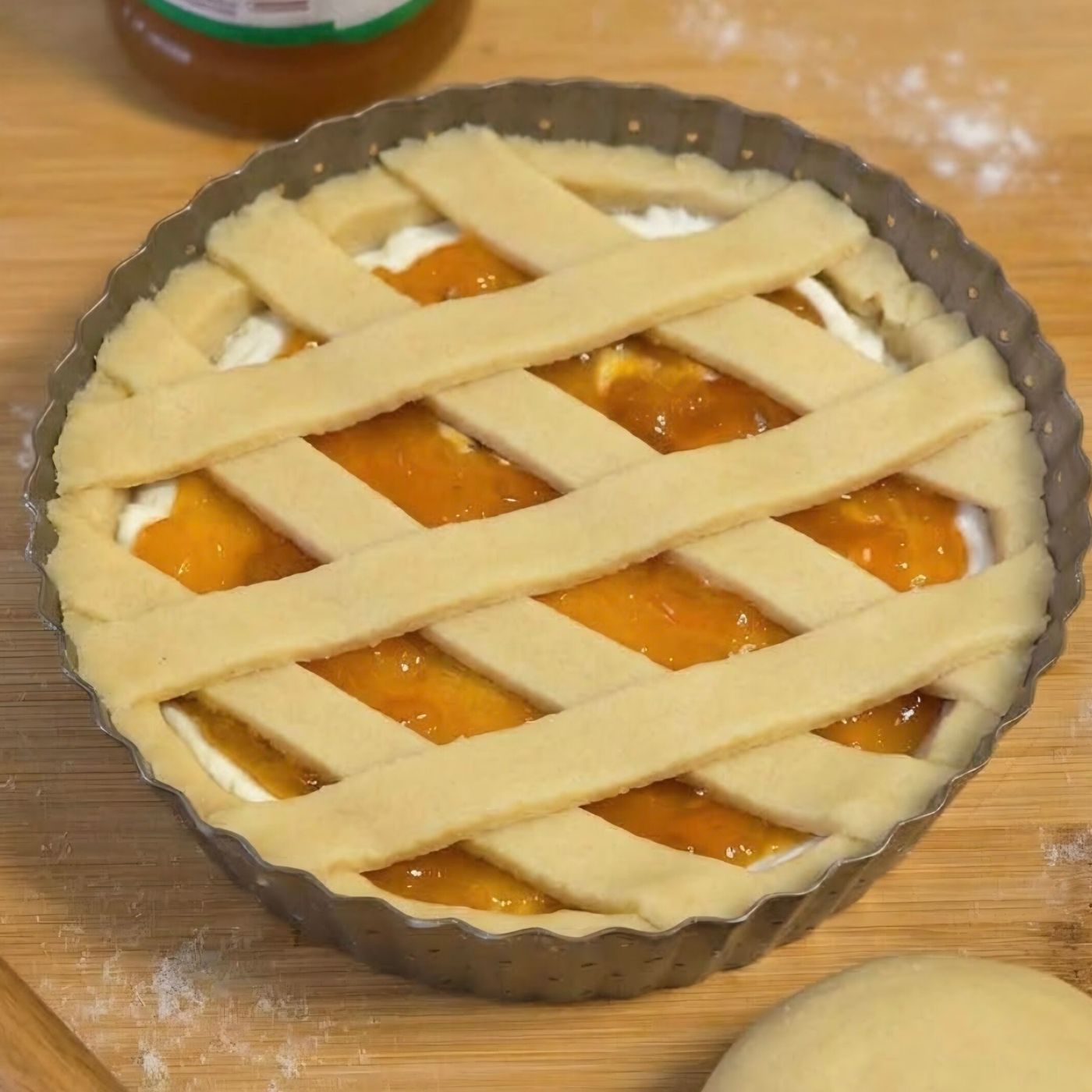 Come realizzare una golosa crostata ricotta e marmellata: dolce impasto facile