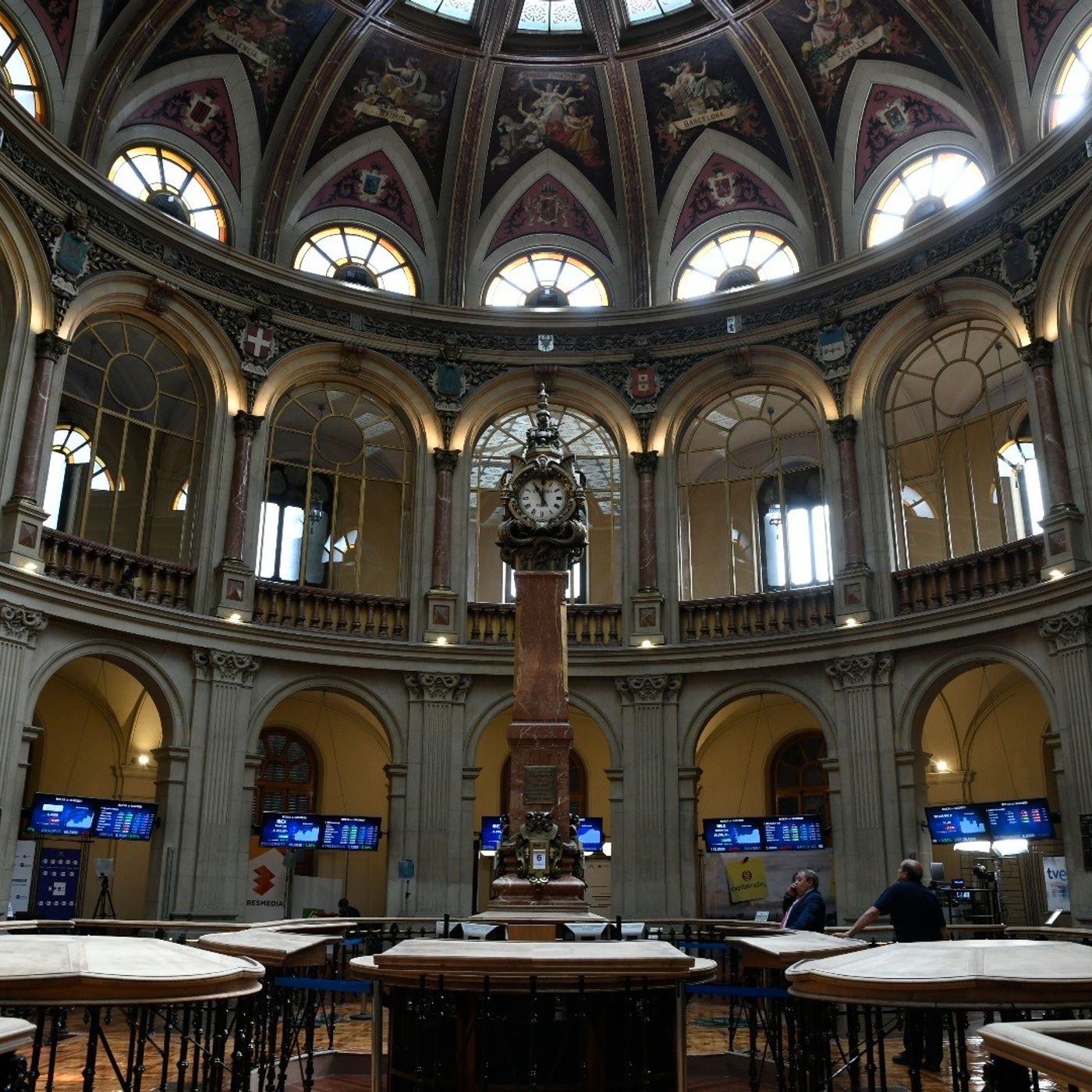 La Bolsa: El Ibex 35 cae un 1,3 %