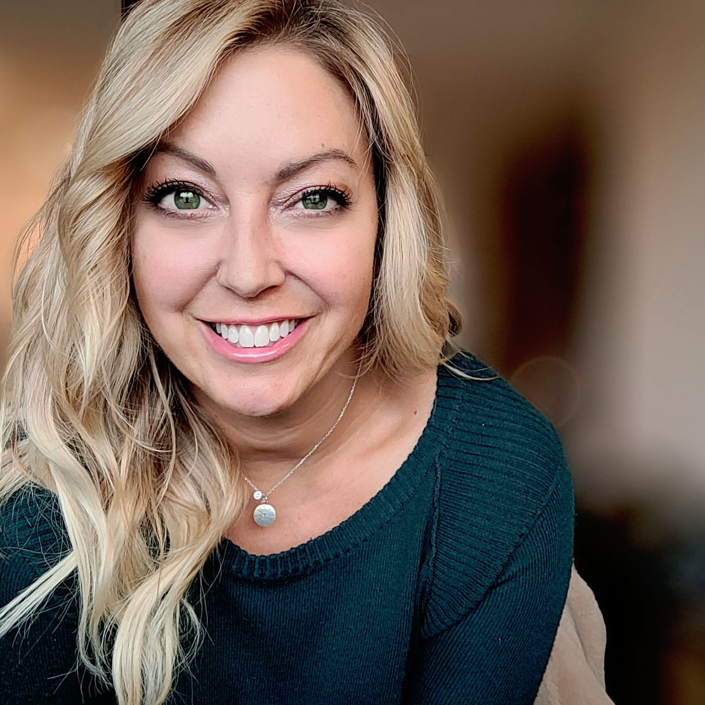 Author/composer Elizabeth Rossi is back by popular talking about her latest release "A Night at the Monte Carlo" and more exciting news! episode artwork