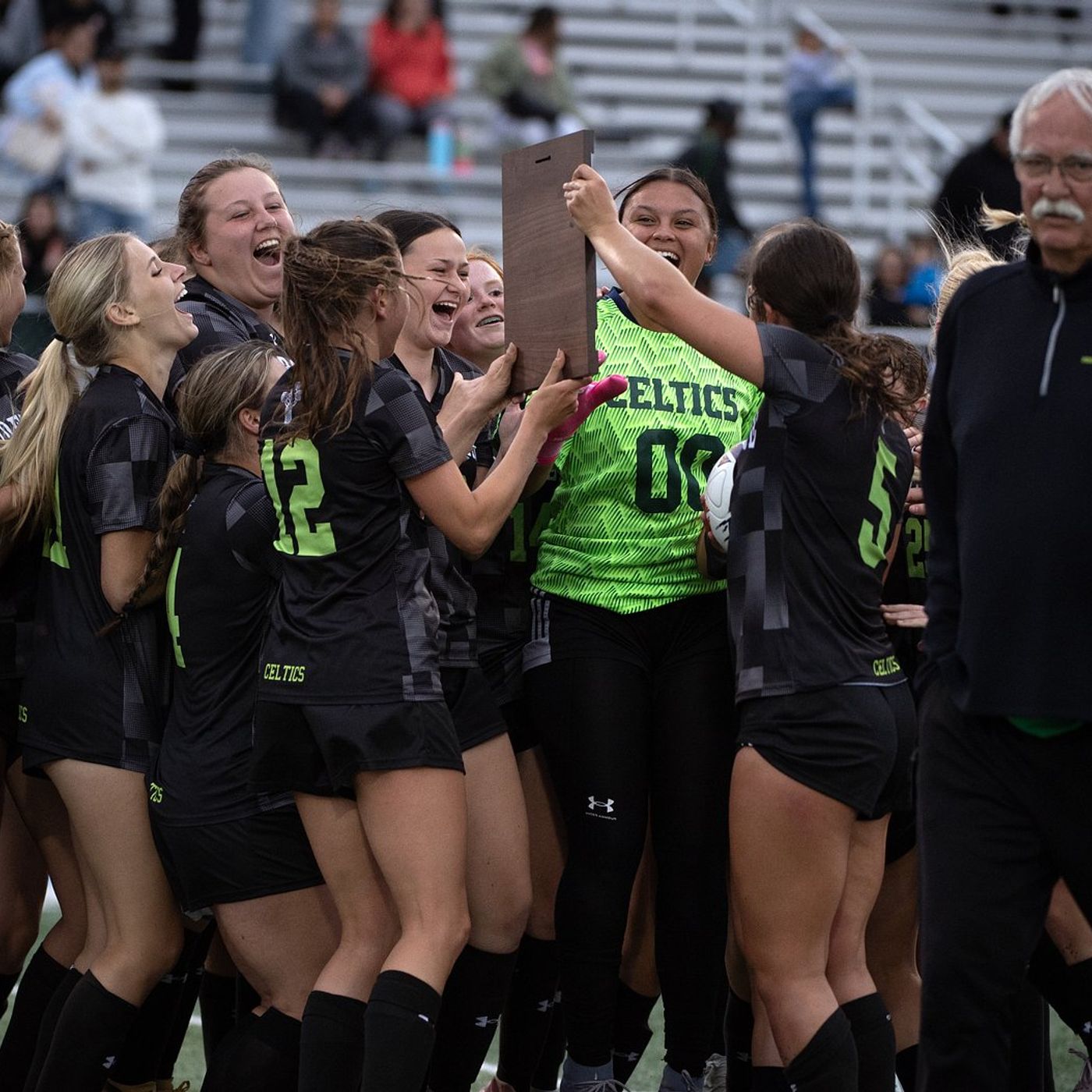 Providence turns away stern test from Kankakee, wins third straight regional title episode artwork