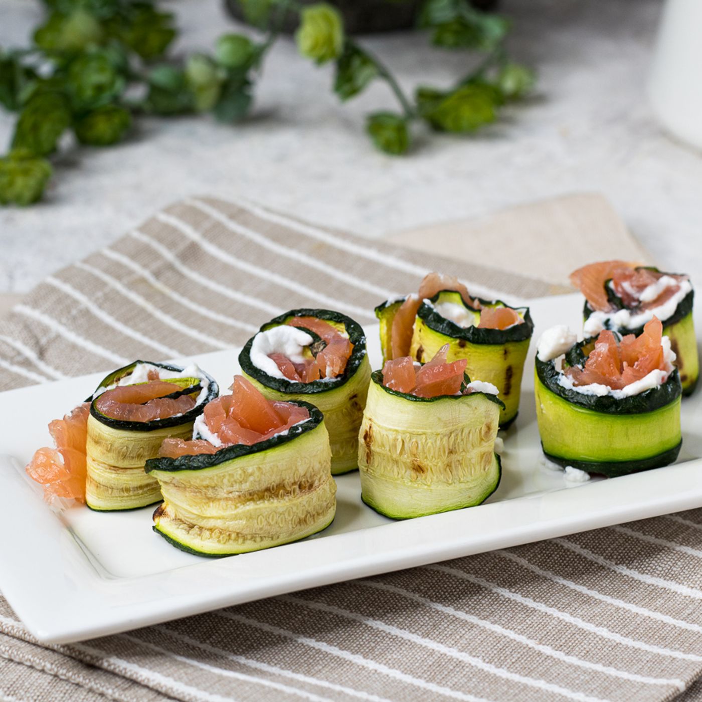 ROTOLINI DI ZUCCHINE GRIGLIATE con ricotta e salmone episode artwork