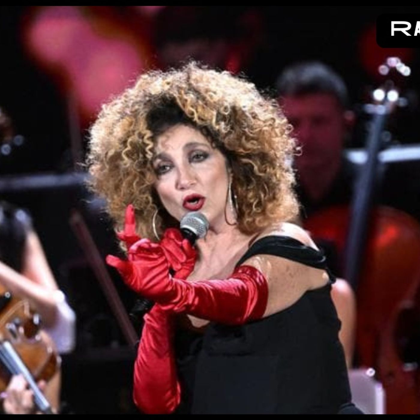 Pelle diamante - Marcella Bella (Testo Sanremo 2025) Recensione di Radio Puggini episode artwork