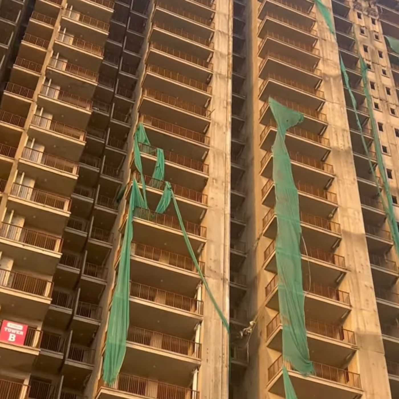 Apartment For Sale in Greater Noida podcast artwork