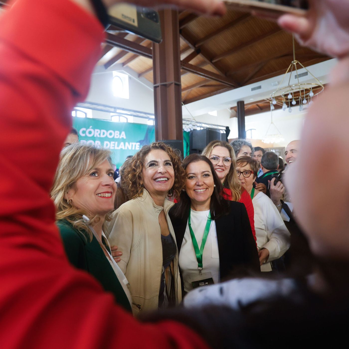 La República de los Tonnntos: Montero y "la universidad "Low cost" en la que ha estudiado medio Gobierno