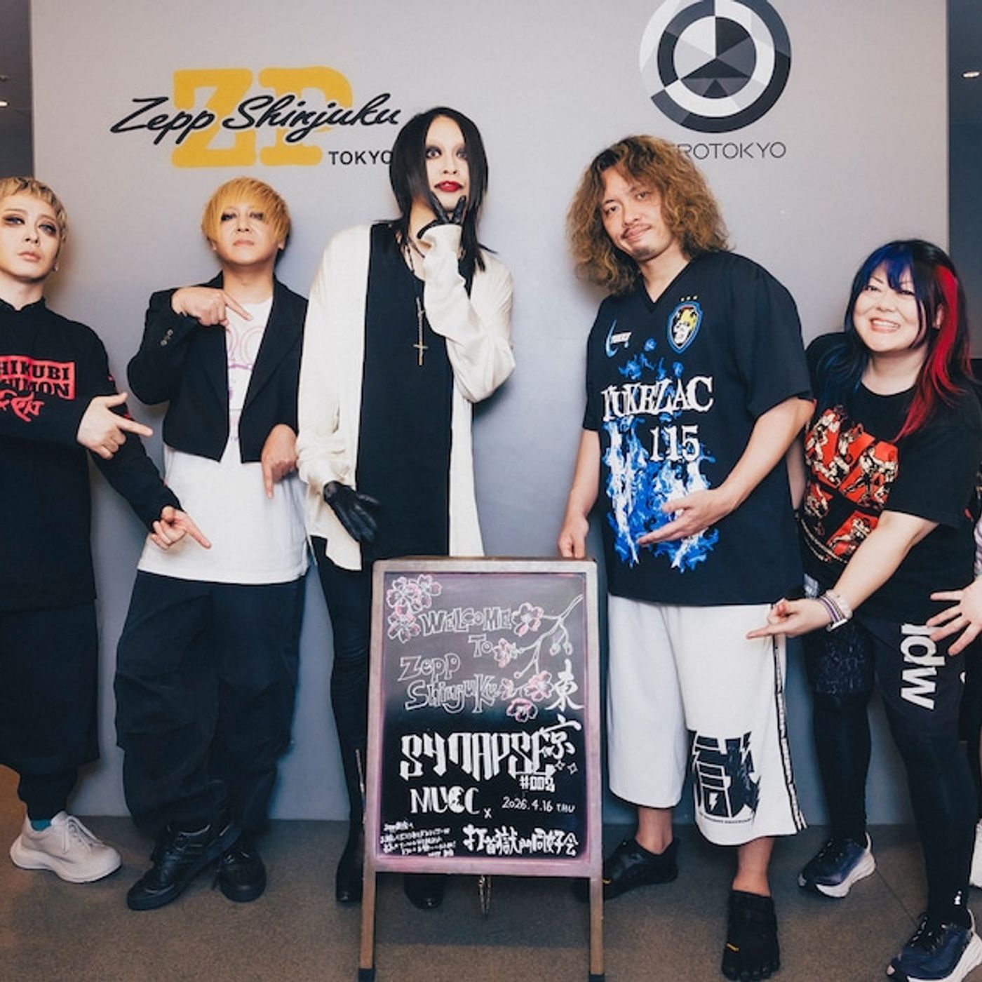 MUCC×打首獄門同好会が歌舞伎町を狂乱に導いた異種格闘技戦、ライブナタリー「SYNAPSE」で（ライブレポート / 写真29枚） - 音楽ナタリー episode artwork