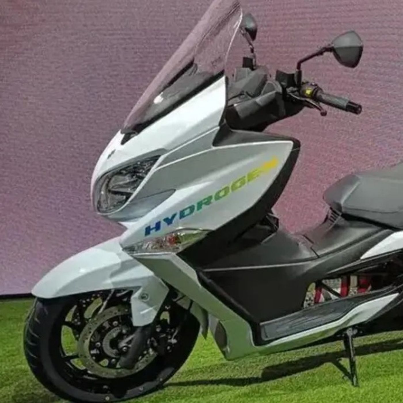 La Rivoluzione Green di Suzuki - Idrogeno e nuove fonti energetiche, la ricerca continua episode artwork