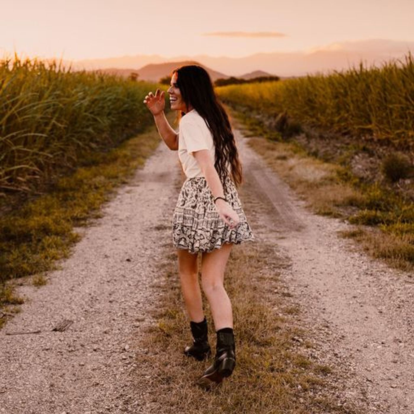 Byron Bay based-singer Tahlia Matheson chats about her single 'No Thanks I'm Fine'  Clayton Arvo Flow episode artwork